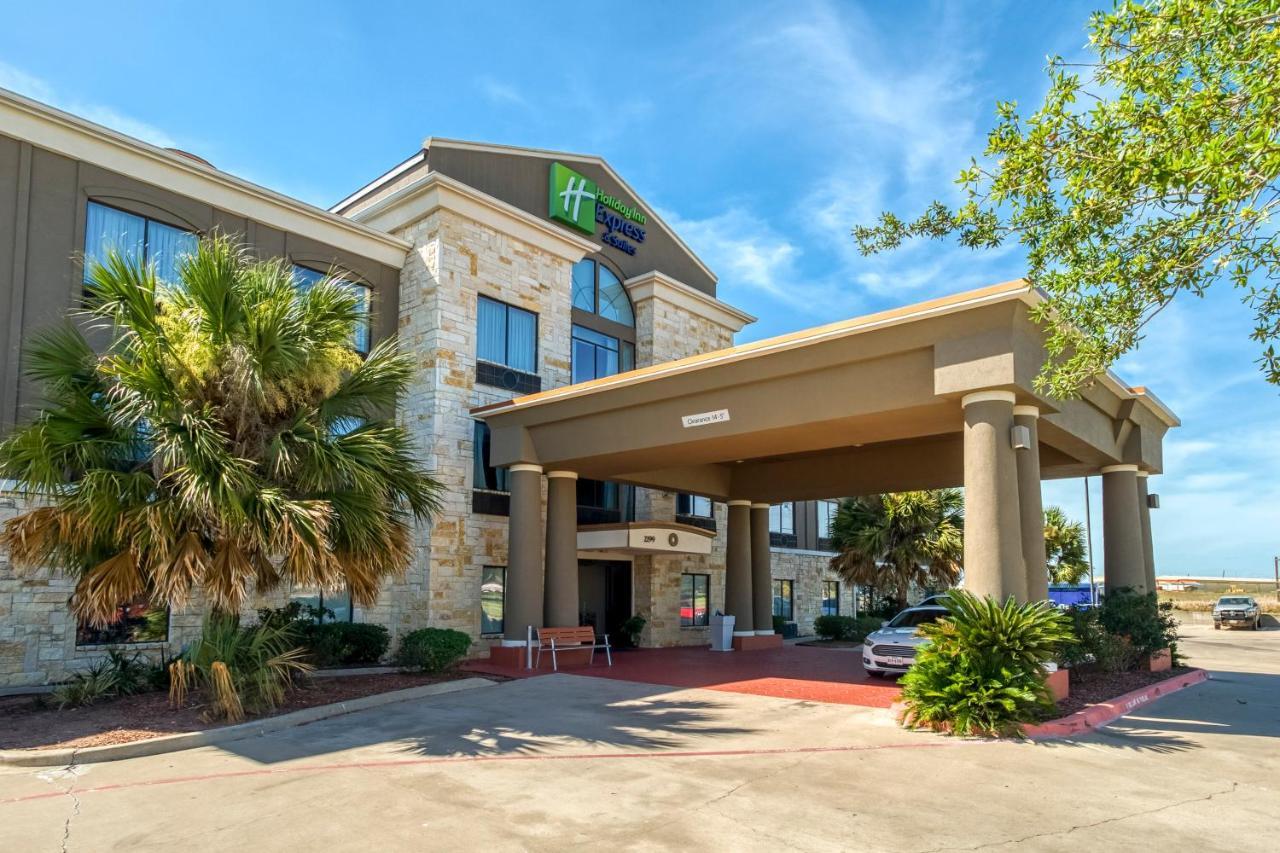 Holiday Inn Express And Suites Beeville By Ihg Kültér fotó