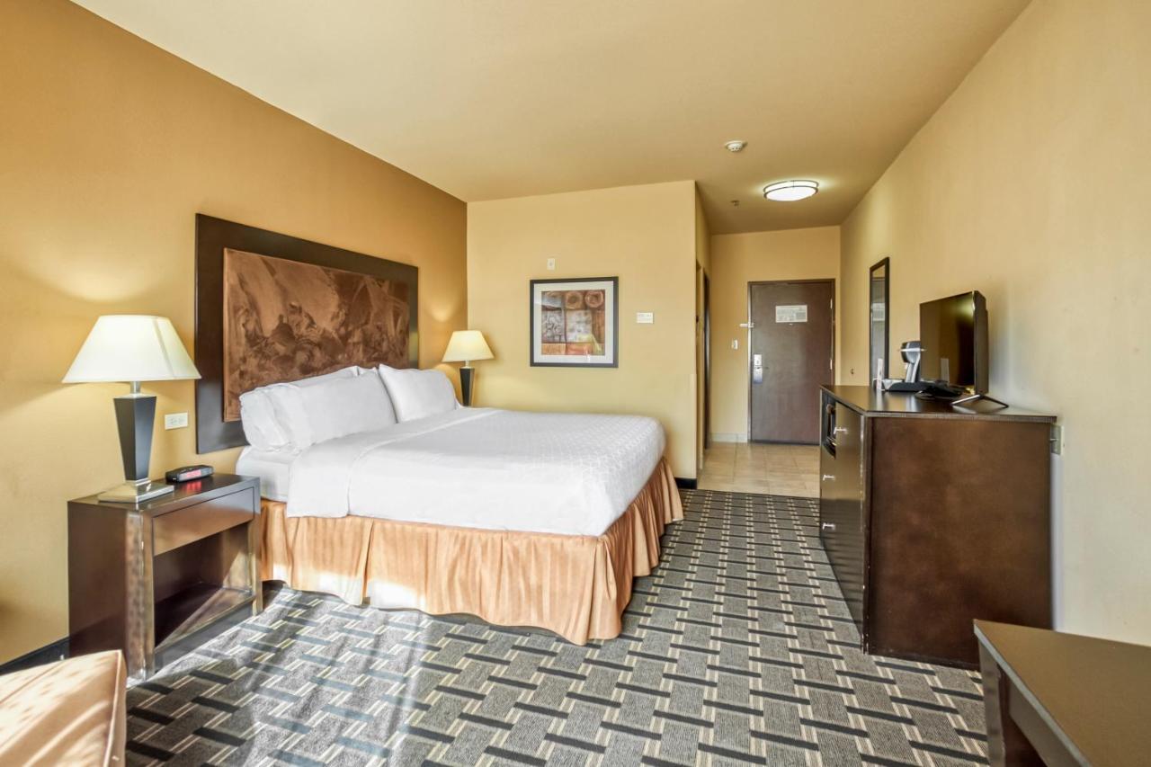 Holiday Inn Express And Suites Beeville By Ihg Kültér fotó