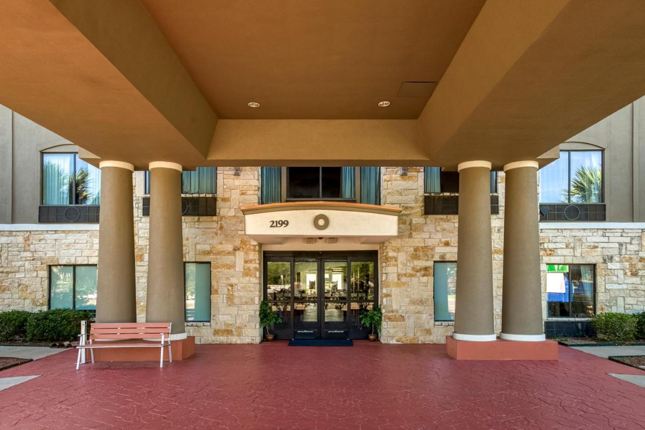Holiday Inn Express And Suites Beeville By Ihg Kültér fotó