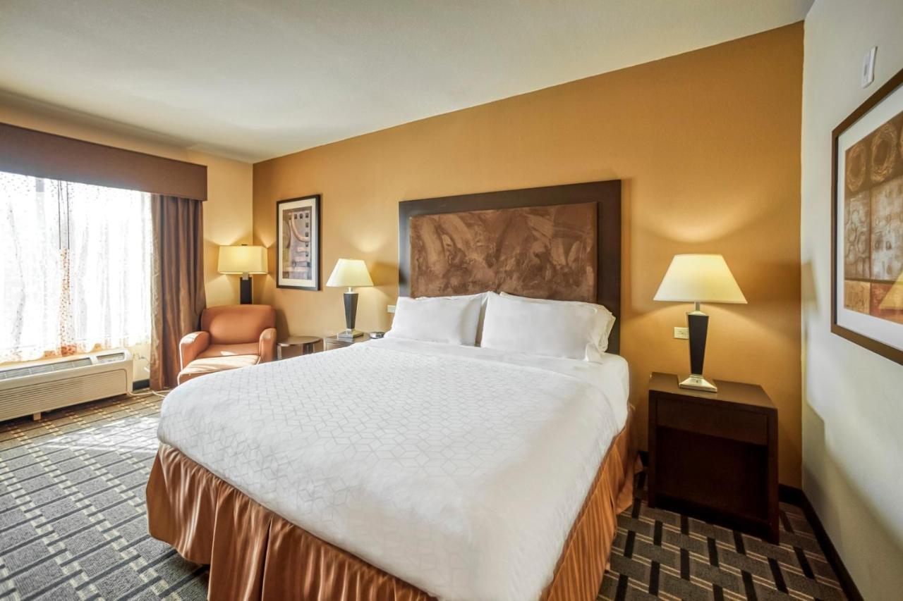 Holiday Inn Express And Suites Beeville By Ihg Kültér fotó