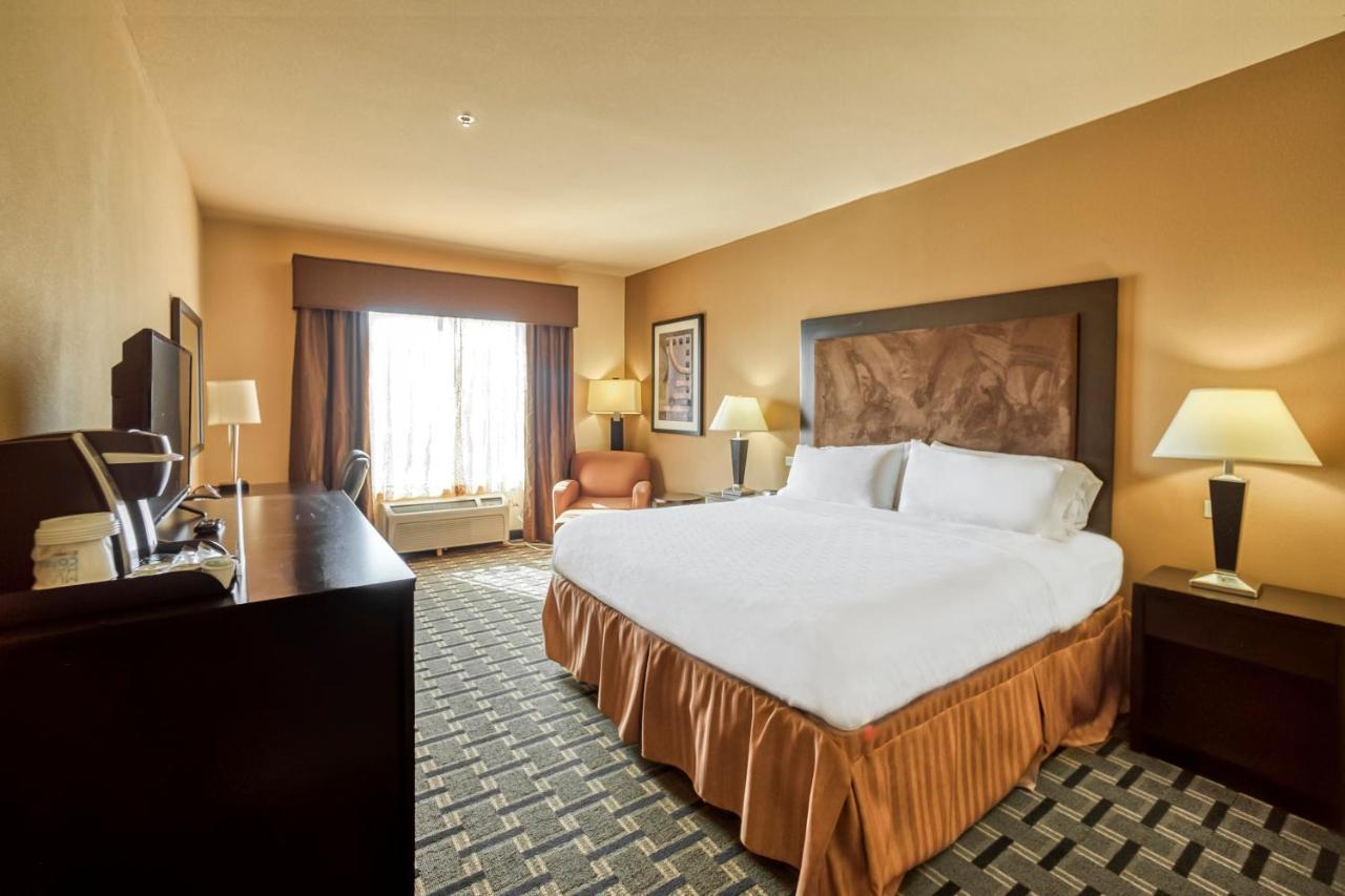 Holiday Inn Express And Suites Beeville By Ihg Kültér fotó