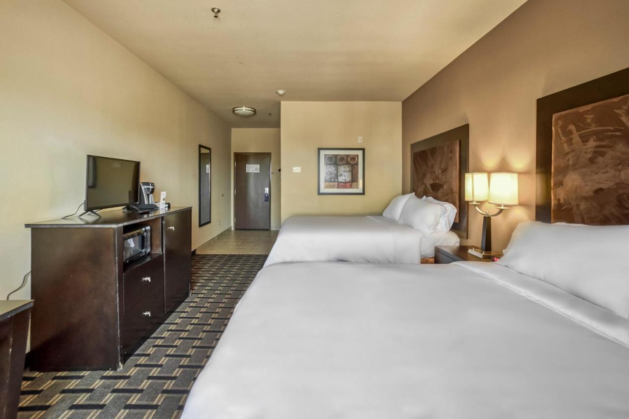 Holiday Inn Express And Suites Beeville By Ihg Kültér fotó