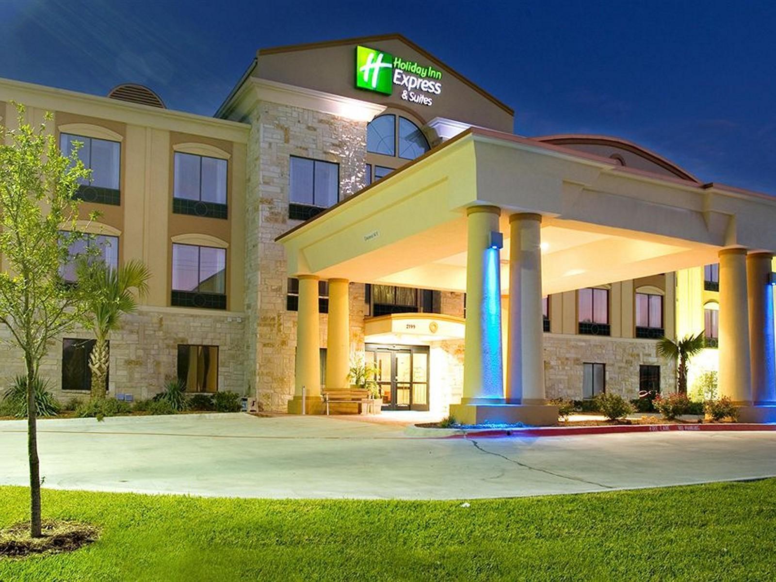 Holiday Inn Express And Suites Beeville By Ihg Kültér fotó